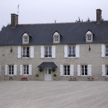 Au Refuge Des Allies Turqueville Exterior foto